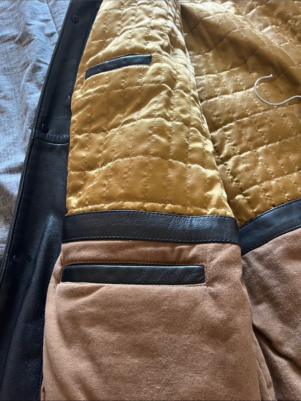 Men's vintage 90’s Black Leather Coat with Quilted Lining - Picture 10 of 10